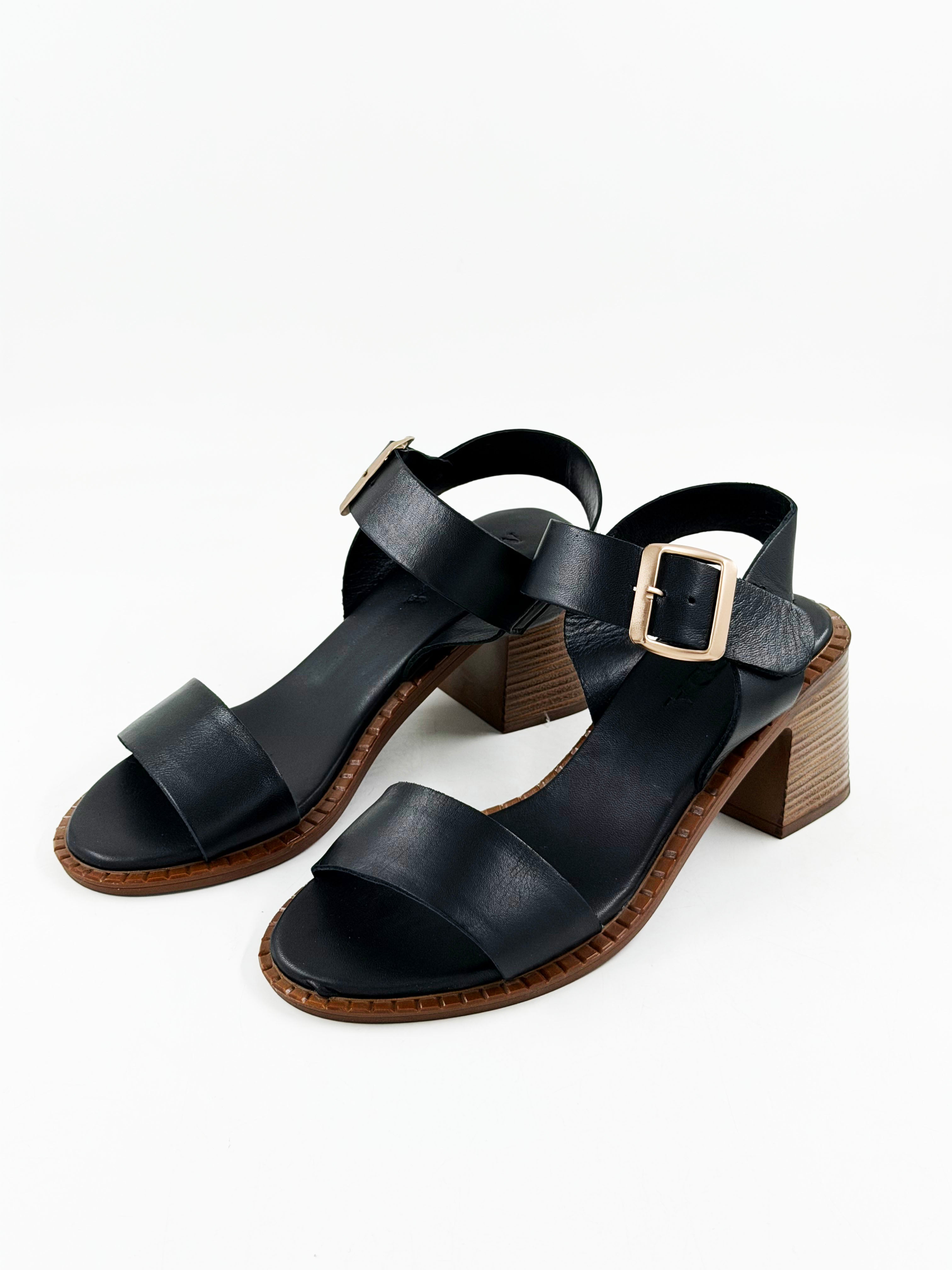 Tina / Crne Kozne Sandale